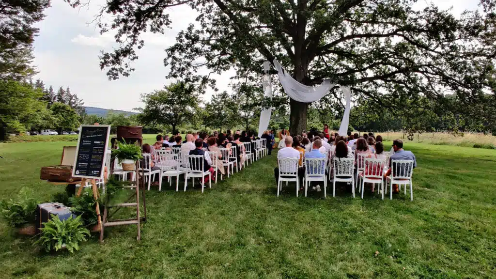 Sonorisation cérémonie extérieure par Tsl Evenement Dj Mariage haut de gamme Paris et île de France.