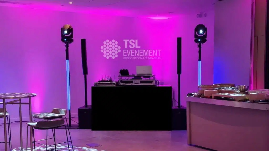 Dj pour soirée d'entreprise à paris et île de France. Tsl Evenement anime vos cocktail dinatoire, soirée de lancement, soirée d'entreprise, anniversaire d'entreprise. Sonorisation, Eclairage, prestation dj haut de gamme, borne photo, photobooth, bar à vinyle, karaoké, animation entreprise